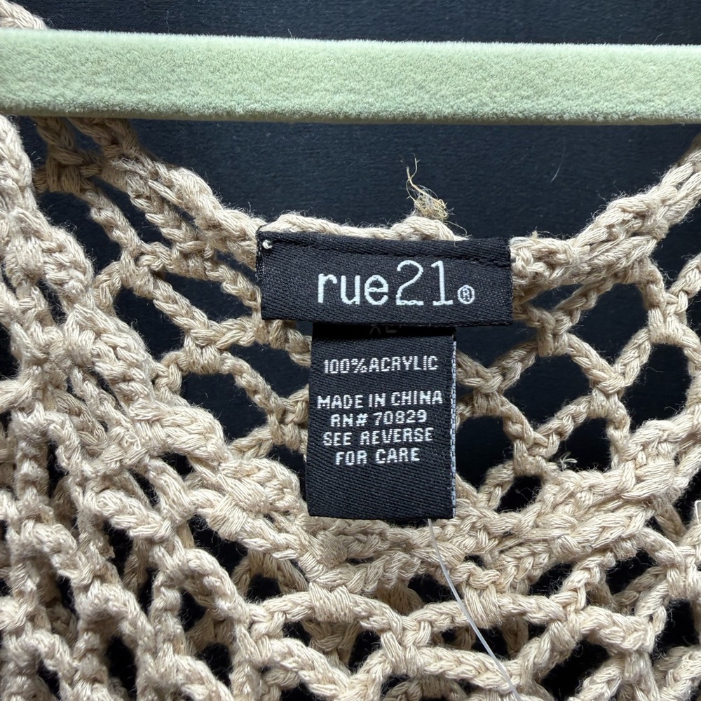 Rue21 Beige Crochet Knit Poncho Sz XL (15ai) - Picture 2 of 4